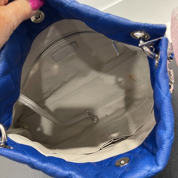 Chanel Caviar Quilted Easy Zip Tote Cobalt (JB1068) - Picture 8 of 11